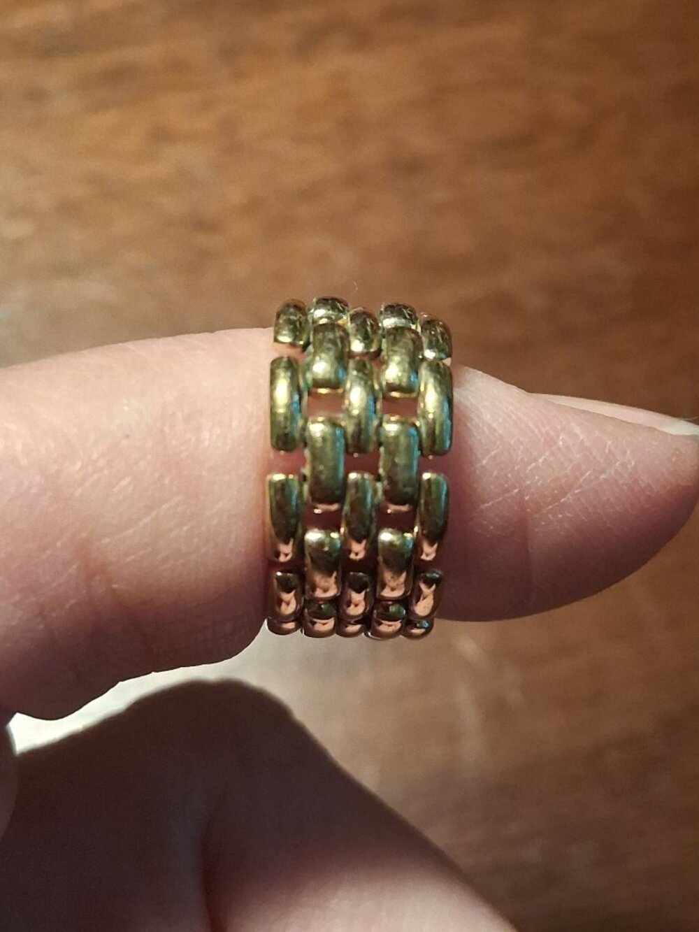 🌟🌟💍Vintage Avon Gold‑Tone Woven Band Ring - Picture 4 of 7